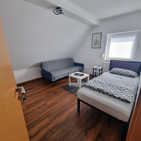 1-2 Personen Zimmer In Kassel Luaran gambar
